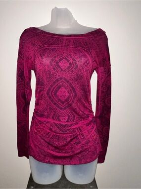 Long Sleeve Scoop Neck Tunic in Deep Magenta Paisley